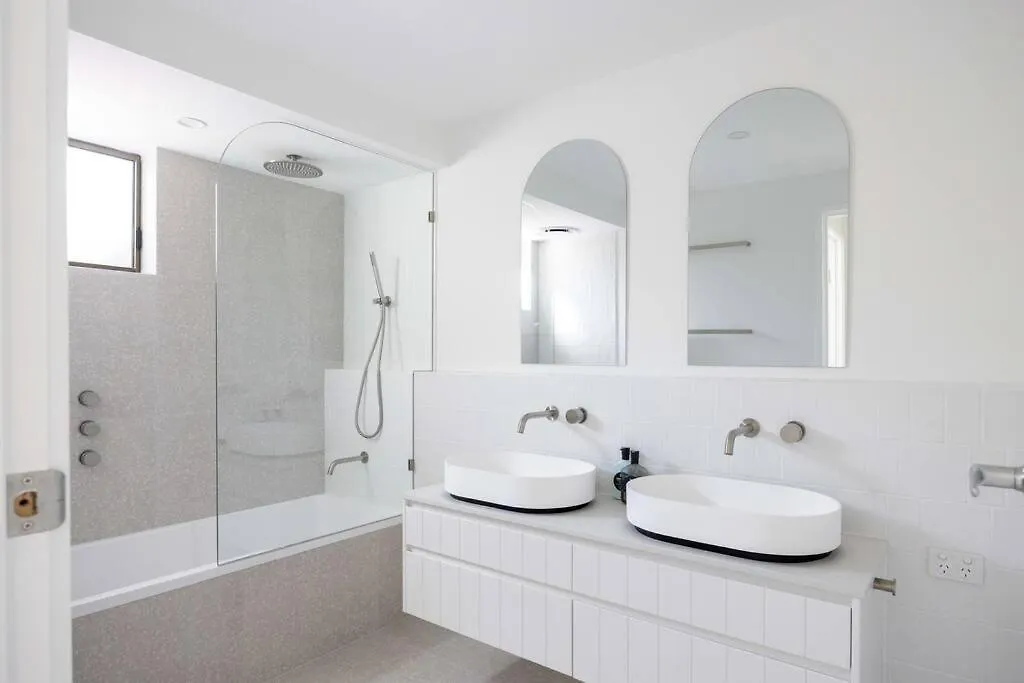 Belli Street By Noosa Secret Destinations - Short Walk To Hastings St Villa Holiday home